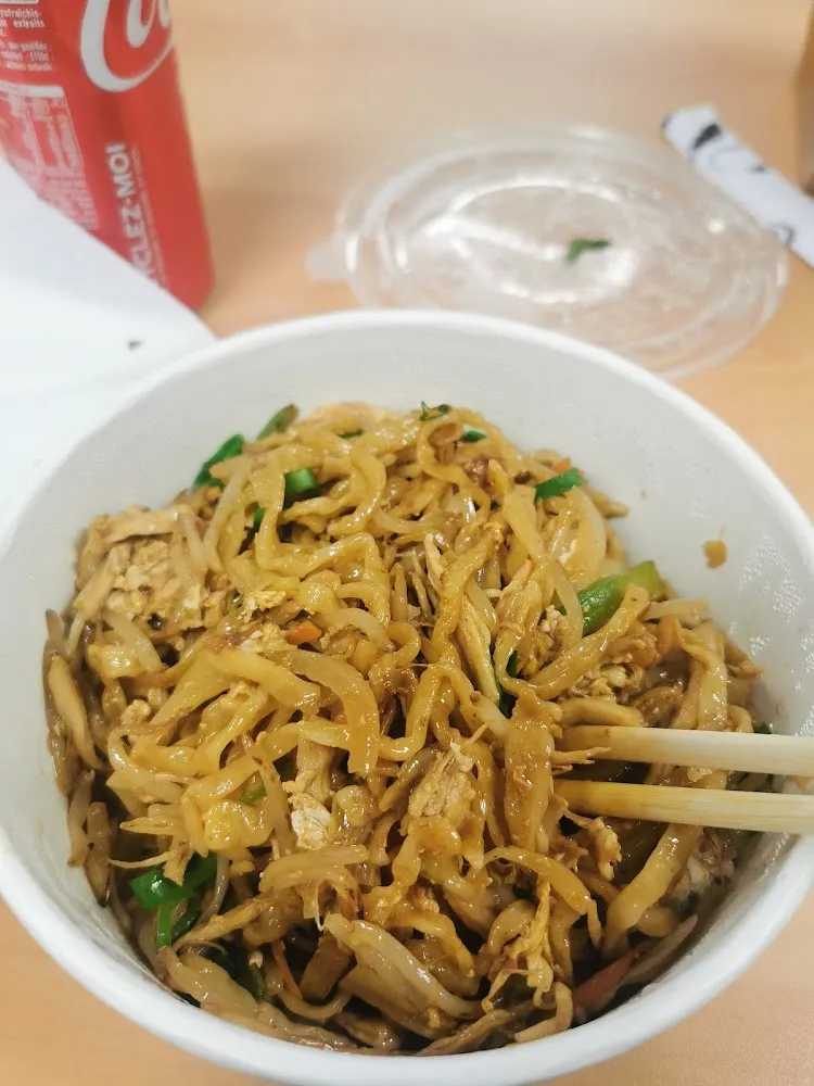 Nouilles Sautées Au Poulet